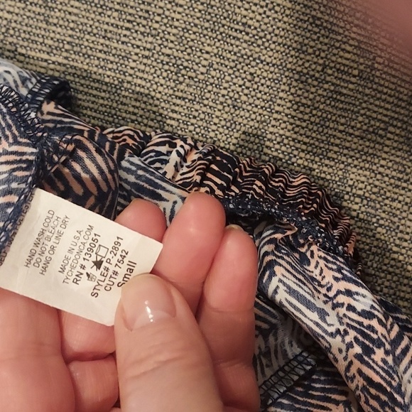 Fab'rik Lightweight Shorts size S - Picture 6 of 6